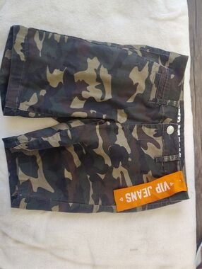 VIP Camouflage Cargo Shorts with Orange Tag 237